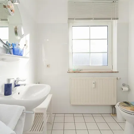 Bahnhofstrasse 13 3 公寓