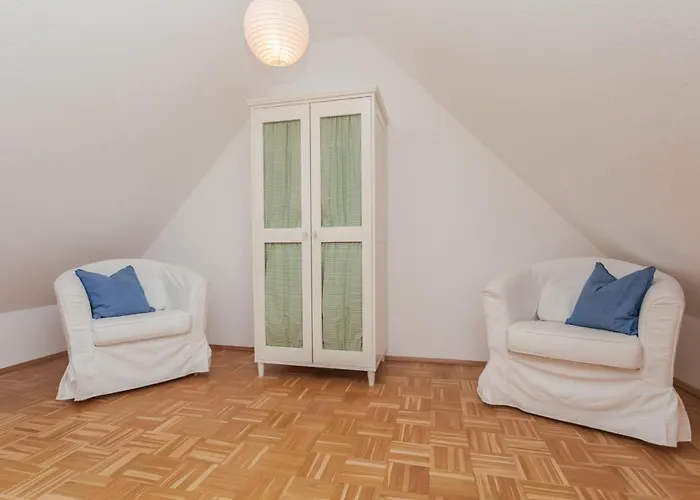 Bahnhofstrasse 13 3 شقة زنغست